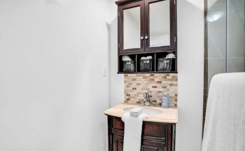 Brampton Apartamento | Stylish Modern 2-bedroom Basement Suite