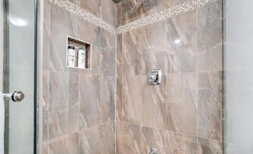 Brampton Apartamento | Stylish Modern 2-bedroom Basement Suite