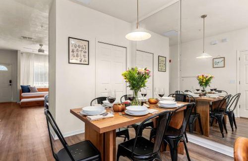 Gainesville Casa | Stylish Modern-Farmhouse Boutique Condo - 2BD 2BA
