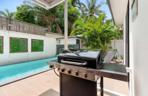 Potrero Casa | Stylish Modern Home with a Tranquil Outdoor Oasis, Spacious Open Floor Plan, and Private Swimming Pool