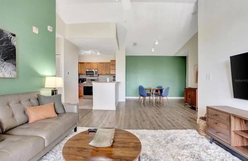 Sarasota Condominio | Stylish, modern home in Serenata