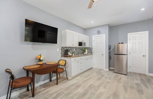 Durham Apartamento | Stylish-Modern Open Concept Studio In The Hearth Of Durham NC