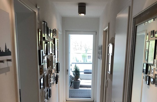 Am Luitpoldpark Apartamento | Apartamento nuevo y elegante en el corazón verde de Munich con logia de barbacoa