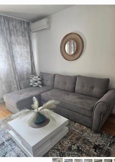 Novi Beograd Apartamento | Stylish New Belgrade apt parking 5e per day
