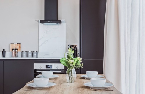 Olton Apartamento | Stylish new-build FREE parking, 10min to BHX & NEC