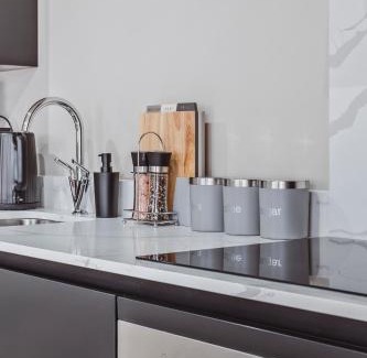 Sheldon Apartamento | Stylish new-build, FREE parking, 10 minutes to NEC & BHX airport
