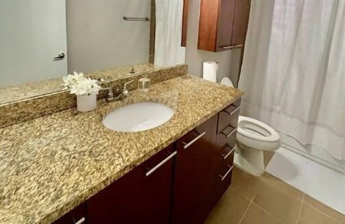 Atlantic Station Area Casa | Stylish New Loft in Atlantic Station - Book Now!