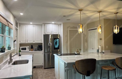 Farmington Casa | Stylish & Newly Renovated Home – Prime Location!