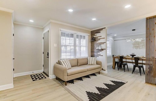 Memphis Apartamento | Stylish Oasis, Centrally Located, w/hot tub