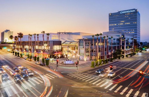 Valley Glen Casa | Stylish Oasis in NoHo