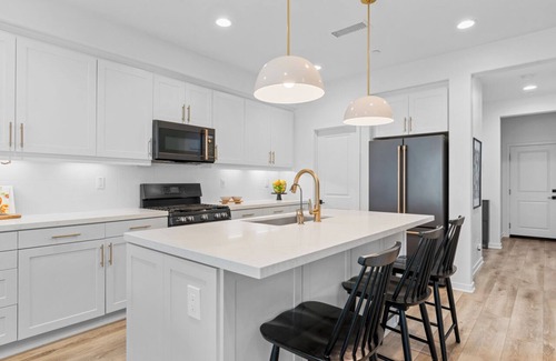 Rancho Mission Viejo Casa | Stylish OC Getaway w/Loft, Backyard Fireplace, Near Dana Point & Laguna