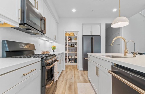 Rancho Mission Viejo Casa | Stylish OC Getaway w/Loft, Backyard Fireplace, Near Dana Point & Laguna