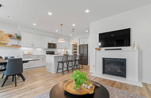 Rancho Mission Viejo Casa | Stylish OC Getaway w/Loft, Backyard Fireplace, Near Dana Point & Laguna