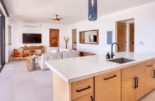 Cerritos Apartamento | Stylish Oceanfront Condo with Panoramic Views