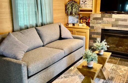 Depoe Bay Casa | Stylish Oceanfront Cottage Overlooking Pirate Cove