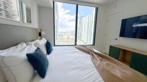 Downtown Miami Apartamento | Stylish One Bedroom in the heart of vibrant Downtown- Daily resort fee and parking not included