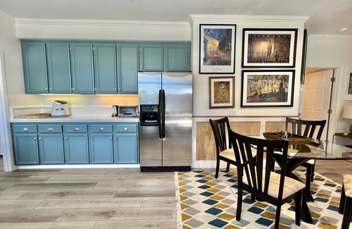 Midway City Apartamento | Stylish & One-of-a-Kind 2-Bedroom Apartment in SoCal – Private Retreat