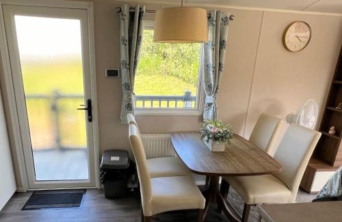 Bembridge Apartamento | Stylish Pad with prime amenities