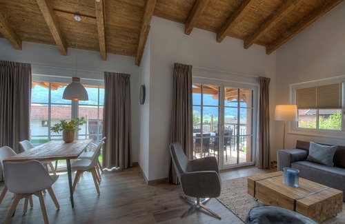 Walchen Apartamento | Ático elegante en Piesendorf / Walchen cerca de una estación de esquí, con sauna