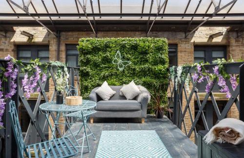 Bradford Apartamento | Stylish Penthouse with outside balcony!