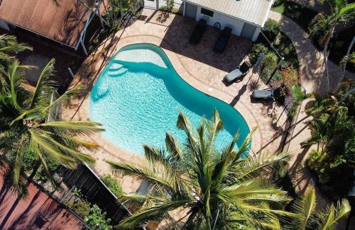 Noosaville Apartamento | Stylish Poolside Villa, Noosa