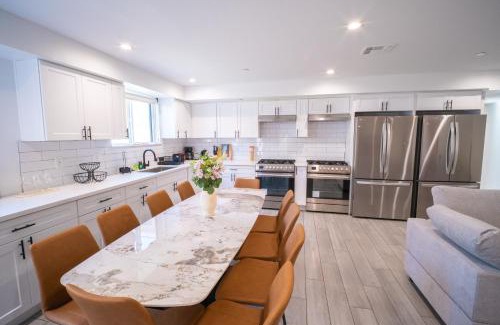 Downtown Los Angeles Casa | Stylish Private Ensuite Room near USC