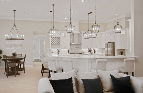 Robstown Casa | Stylish Retreat near Park & Beach-Designer Kitchen