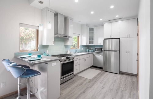 Bixby Knolls Apartamento | * NUEVO * Elegante estudio privado retro y piscina larga Bch