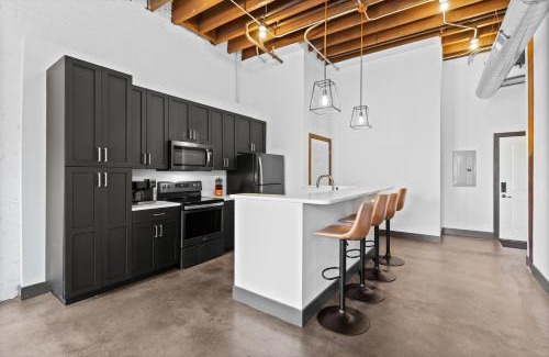 Downtown St. Louis Apartamento | Stylish Riverfront Loft- Gym - Walk to Arch, Casino, Conventions