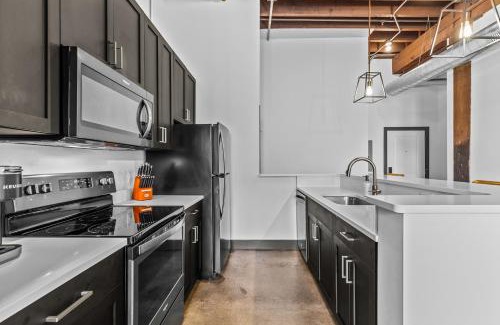 Downtown St. Louis Apartamento | Stylish Riverfront Loft- Gym - Walk to Arch, Casino, Conventions