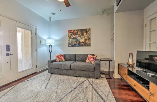 Alta Vista Apartamento | Stylish San Antonio Apt with Patio Near River Walk!