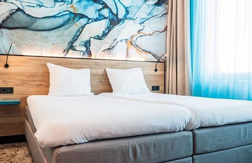 Scheveningen Badplaats Hotel | Stylish Seaside Haven w/E-Bike Rental, Onsite Dining & local attractions nearby!