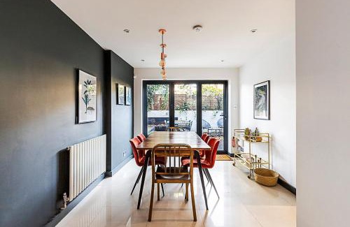 Addison Apartamento | Stylish Shepherd's Bush Flat w/Patio