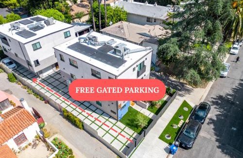 Sherman Oaks Apartamento | Stylish Sherman Oaks Townhouse 3bed + 3.5bath All Master Suites