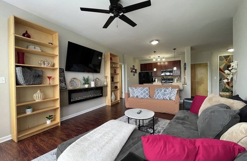 West End Condominio | Stylish Sky Lofts Condo in Historic West End