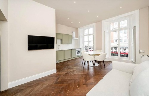 St. Pancras and Somers Town Apartamento | Stylish & Spacious 1 br Flat in Central Camden