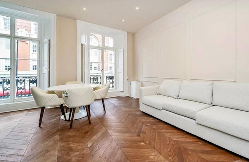 St. Pancras and Somers Town Apartamento | Stylish & Spacious 1 br Flat in Central Camden