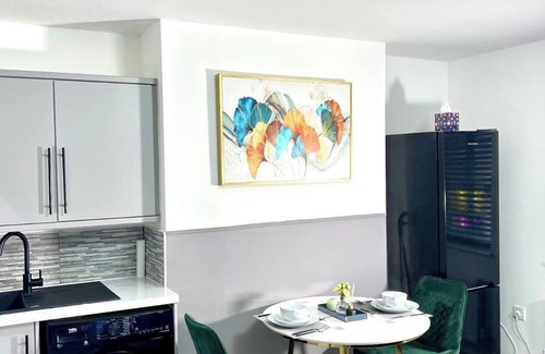 Middleton Apartamento | Stylish Spacious 1Bd Apt-KingBed-10min Heaton Park
