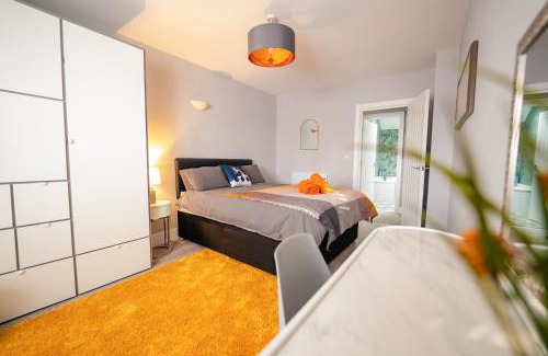 Pontcanna Apartamento | STYLISH SPACIOUS 2-BED & High Ceiling
