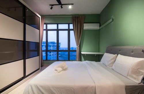 Taman Daya Apartamento | Stylish & Spacious 2BR at ARC Austin with Free Parking