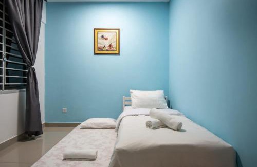Taman Daya Apartamento | Stylish & Spacious 2BR at ARC Austin with Free Parking
