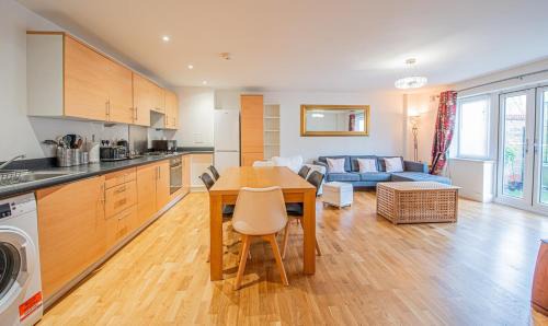 Queen's Park Apartamento | Stylish Spacious 3 Bed Home 5min walk from station