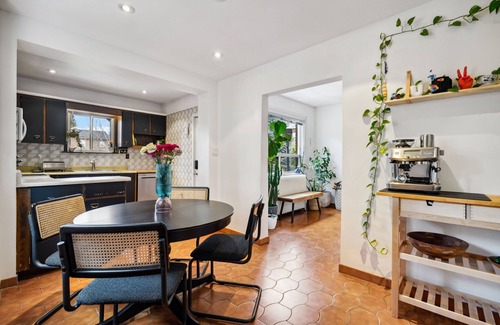Oakwood Village Casa | Stylish & Spacious Cozy House