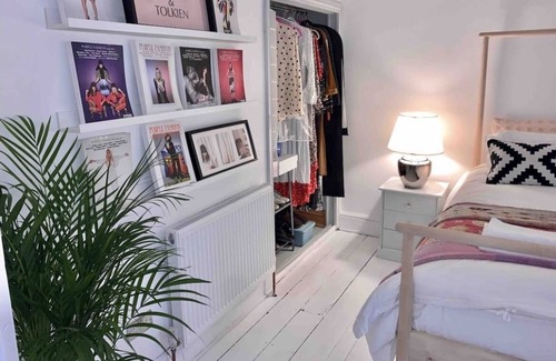 Whitefield Casa | Stylish & spacious, family & pet friendly 2 bed terrace with extra comfy beds