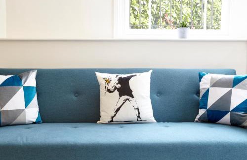 Cotham Apartamento | Stylish, spacious flat with private parking