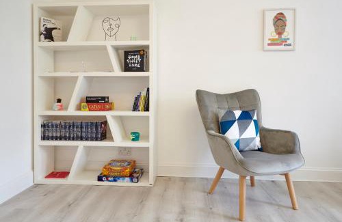 Cotham Apartamento | Stylish, spacious flat with private parking