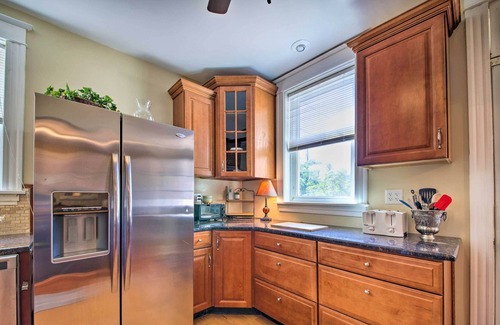 St. Louis Casa | Stylish St. Louis Retreat w/ Great Location!