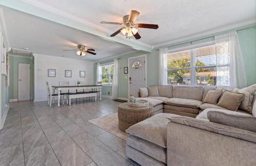 St. Petersburg - Clearwater Casa | Stylish St Pete Vacation Home with Private Pool!