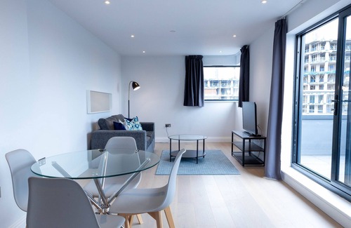 Staines Apartamento | Stylish Staines Apartments Heathrow South