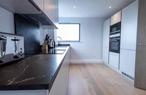 Staines Apartamento | Stylish Staines Apartments Heathrow South